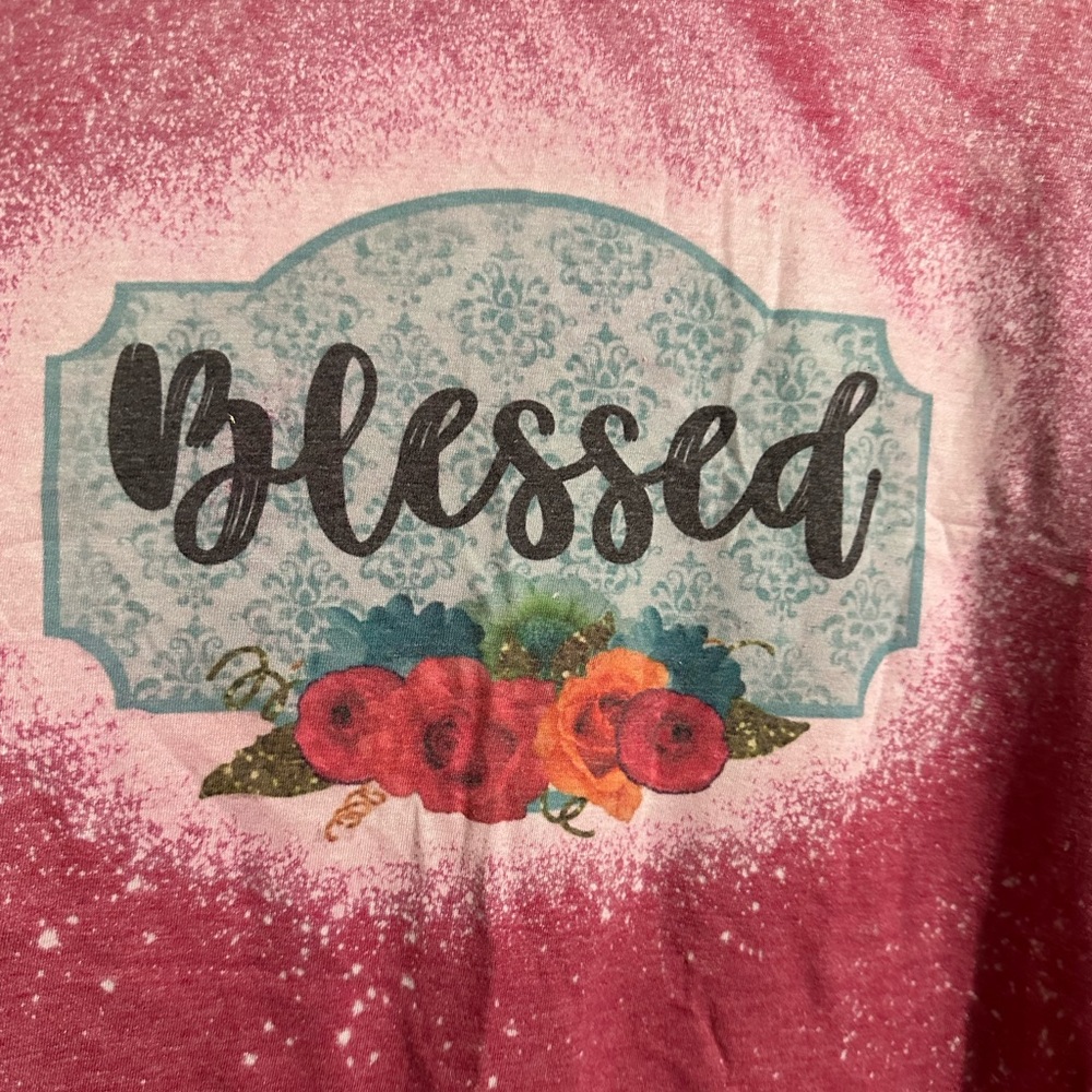 Xl T-shirt with Blessed design from boutique